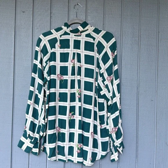 Free People Green and White Button Down Shirt - Picture 2 of 7